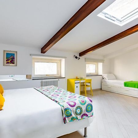 Apartment With Balcony In Palazzo Diaz By Wonderful Italy Napels Buitenkant foto