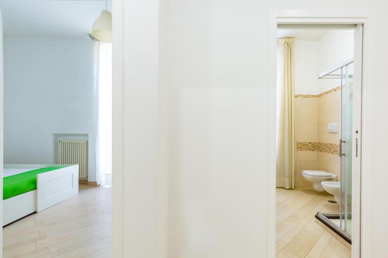 Apartment With Balcony In Palazzo Diaz By Wonderful Italy Napels Buitenkant foto